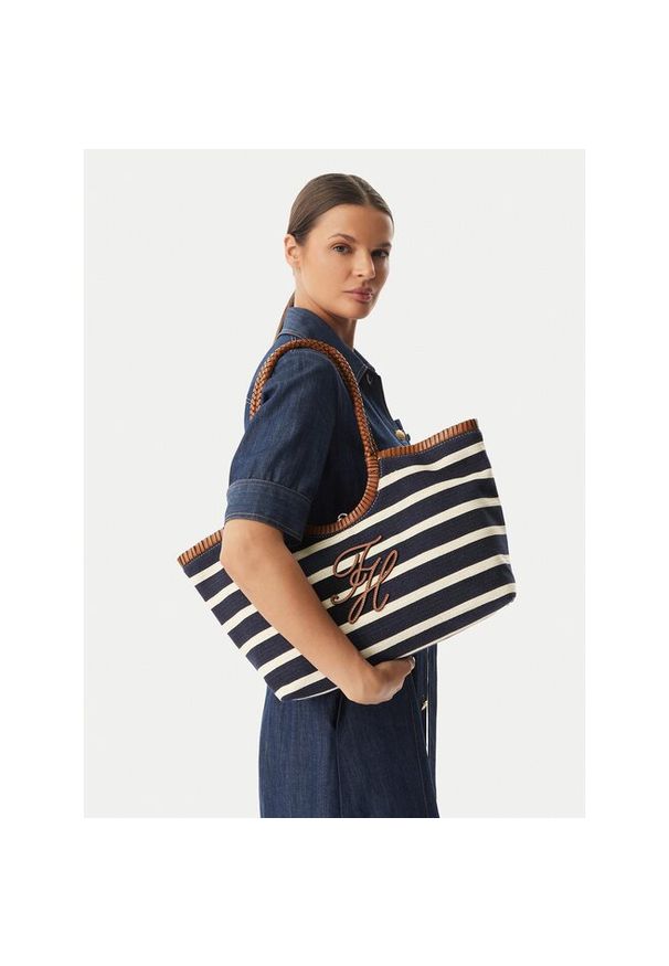 TOMMY HILFIGER - Torebka Tommy Hilfiger. Kolor: niebieski