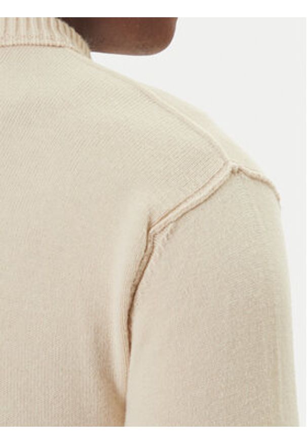C.P. Company Sweter 19CMKN061A110432A Beżowy Regular Fit. Kolor: beżowy. Materiał: syntetyk, bawełna