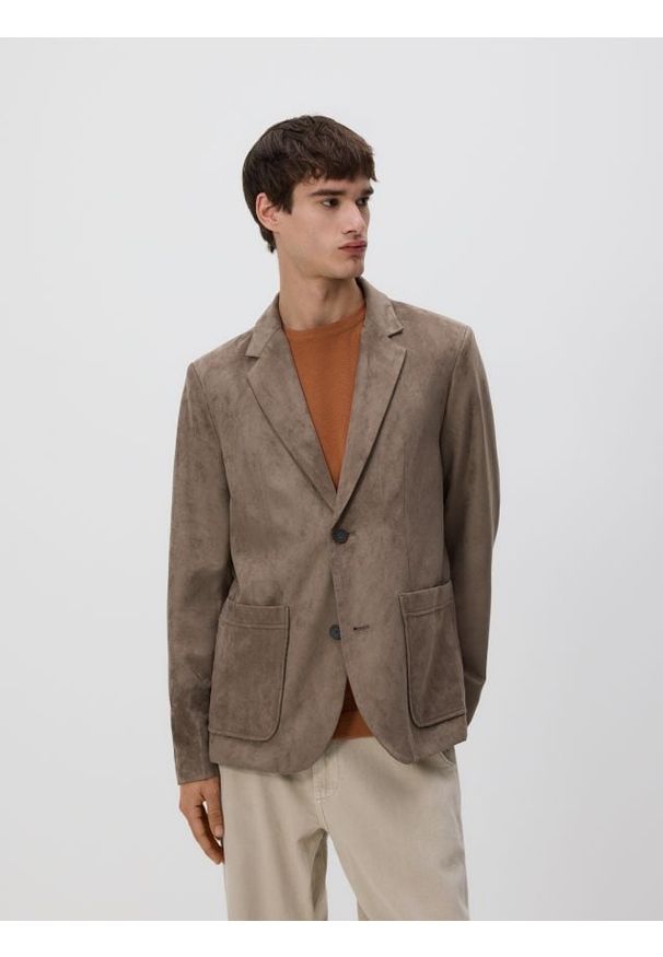 Reserved - Marynarka regular fit z imitacji zamszu - ciemnozielony. Kolor: zielony. Materiał: zamsz