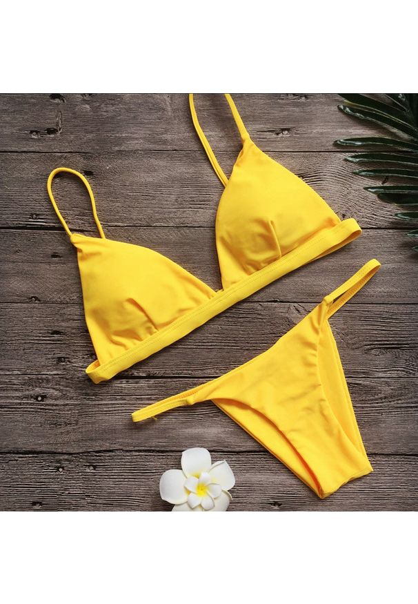 Intica - Bikini minimalistyczne plażowe z wysokiej jakości materiałów Jolene. Kolor: żółty. Materiał: materiał