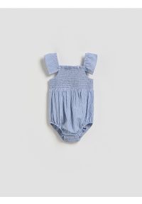 Reserved - Bawełniane body z falbanką - niebieski. Kolor: niebieski. Materiał: bawełna #1