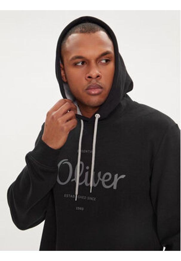 s.Oliver Bluza 2132732 Czarny Regular Fit. Kolor: czarny. Materiał: bawełna, syntetyk