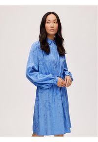 Selected Femme Sukienka koszulowa Blue 16088066 Niebieski Regular Fit. Kolor: niebieski. Materiał: wiskoza. Typ sukienki: koszulowe #1