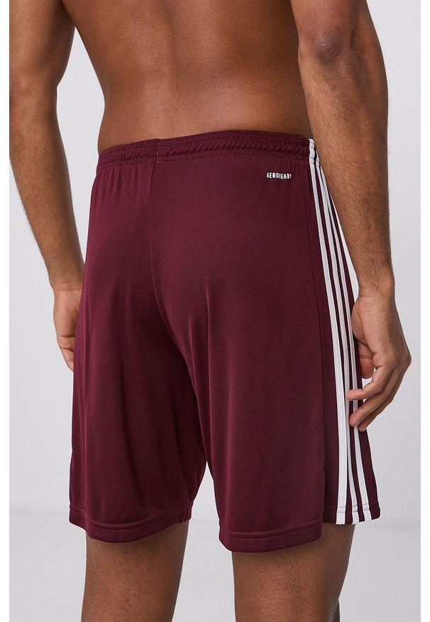 adidas Performance - Szorty. Okazja: na co dzień. Kolor: czerwony. Styl: casual