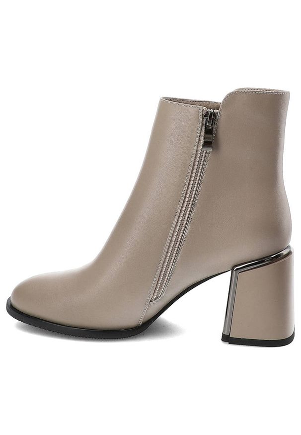 Beżowe Botki Artiker Modne Skórzane Buty Na Obcasie. Okazja: na co dzień. Kolor: beżowy. Materiał: skóra. Wzór: gładki. Obcas: na obcasie. Styl: casual. Wysokość obcasa: średni