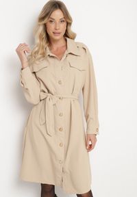 Born2be - Beżowa Koszulowa Sukienka z Ozdobnymi Guzikami i Wiązanym Paskiem Alttia. Okazja: na co dzień. Typ kołnierza: dekolt w kształcie V. Kolor: beżowy. Materiał: skóra. Długość rękawa: długi rękaw. Typ sukienki: koszulowe. Styl: casual, elegancki #5