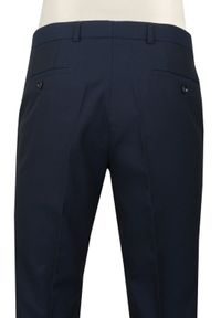 Granatowy Garnitur na Studniówkę lub Wesele - Taliowany - Casino. Kolor: niebieski. Materiał: poliester, wiskoza #13