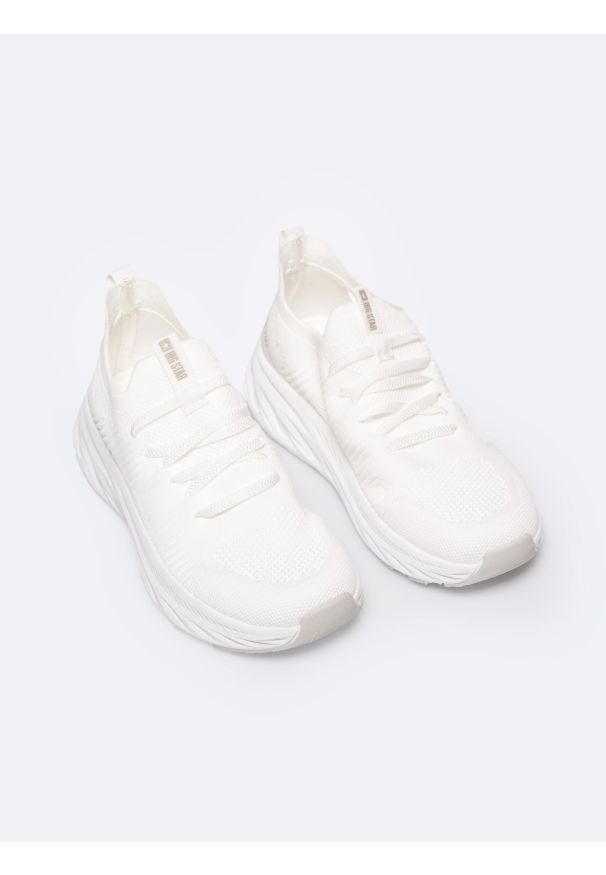 Big-Star - Sneakersy damskie lekkie białe RR274A600 101. Okazja: na co dzień. Zapięcie: bez zapięcia. Kolor: biały. Materiał: tkanina