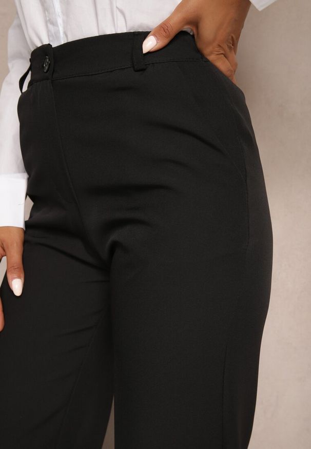 Renee - Czarne Garniturowe Spodnie High Waist z Kieszeniami Blathe. Stan: podwyższony. Kolor: czarny