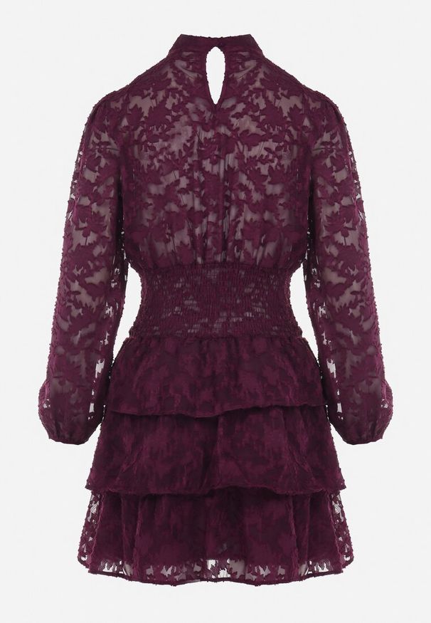Born2be - Fioletowa Taliowana Sukienka Mini Koronkowa z Falbankami Ciluna. Typ kołnierza: kołnierz z falbankami. Kolor: fioletowy. Materiał: koronka. Długość: mini