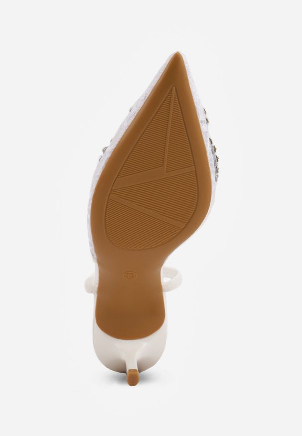 Born2be - Białe Czółenka na Szpilce VICES z Paskiem na Piętę Koronką i Aplikacją Clymellia. Okazja: na komunię, na wesele, na ślub cywilny. Zapięcie: pasek. Kolor: biały. Materiał: koronka. Wzór: aplikacja, koronka. Obcas: na szpilce. Styl: elegancki, glamour, wizytowy