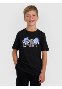 4f - 4F T-shirt regular z nadrukiem świątecznym chłopięcy - czarny 140 (9-10 lat). Kolor: czarny. Materiał: dresówka, materiał, jeans, bawełna. Wzór: nadruk. Sezon: lato. Styl: wizytowy #1
