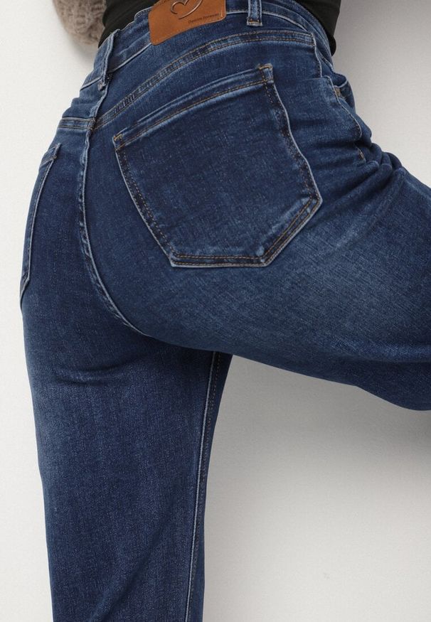 Born2be - Niebieskie Jeansy o Szerokim Kroju z Bawełną Tessale. Okazja: na co dzień. Kolor: niebieski. Styl: casual, elegancki