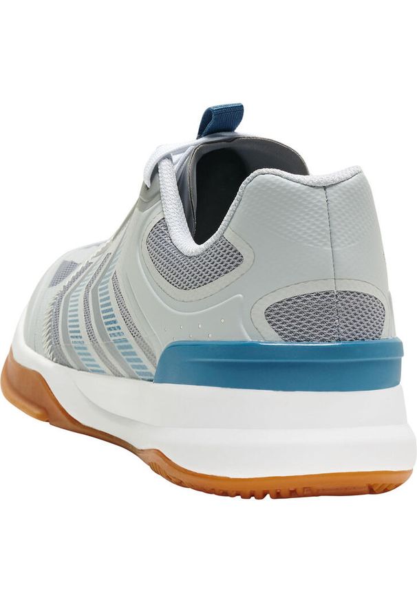 Buty do treningu biegowego Hummel hmlINVENTUS Reach LX. Zapięcie: sznurówki. Kolor: wielokolorowy, fioletowy, niebieski, szary. Materiał: materiał, syntetyk, tkanina. Szerokość cholewki: normalna. Sport: turystyka piesza, fitness