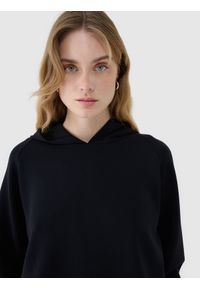 4f - 4F Bluza dresowa nierozpinana z modalem damska - czarna M. Okazja: na co dzień. Typ kołnierza: bez kaptura. Kolor: czarny. Materiał: dresówka. Długość rękawa: raglanowy rękaw. Wzór: gładki, ze splotem. Styl: casual, klasyczny, sportowy. Sport: fitness #2