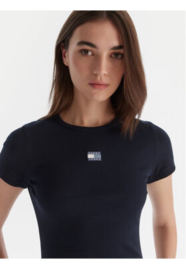 Tommy Jeans T-Shirt Badge DW0DW17881 Granatowy Slim Fit. Kolor: niebieski. Materiał: bawełna