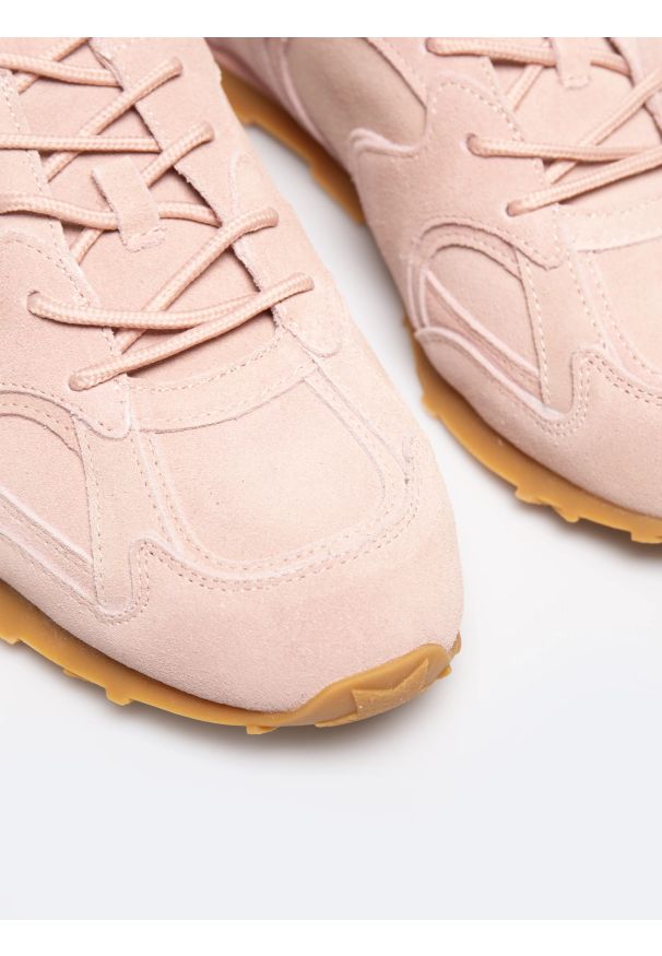 Big-Star - Sneakersy damskie ze skóry naturalnej zamszowej różowe RR274820 601. Okazja: na co dzień. Kolor: różowy. Materiał: zamsz, skóra. Szerokość cholewki: normalna. Sezon: lato, wiosna
