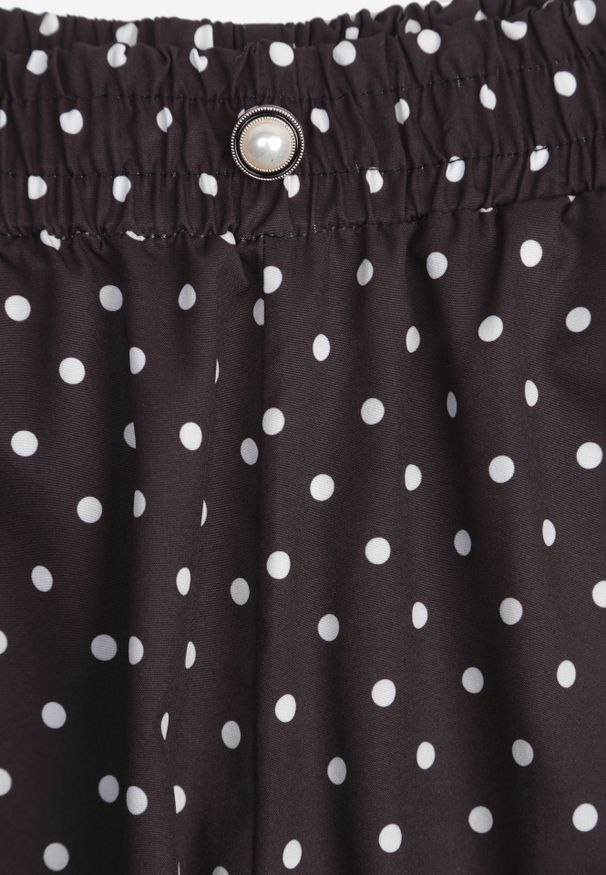Renee - Czarne Spodnie Casual Wide Leg High Waist Zdobione Wzorem w Kropki Oceasa. Okazja: na co dzień. Stan: podwyższony. Kolekcja: plus size. Kolor: czarny. Materiał: skóra. Długość: krótkie. Wzór: aplikacja, kropki. Styl: casual