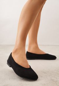 Renee - Czarne Balerinki z Imitacji Zamszu w Stylu Basic Saraphiele. Okazja: na randkę. Kolor: czarny. Materiał: zamsz #4