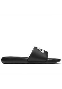 Klapki Nike Victori One CN9675-002 - czarne. Okazja: na co dzień. Zapięcie: pasek. Kolor: czarny. Sport: turystyka piesza, pływanie
