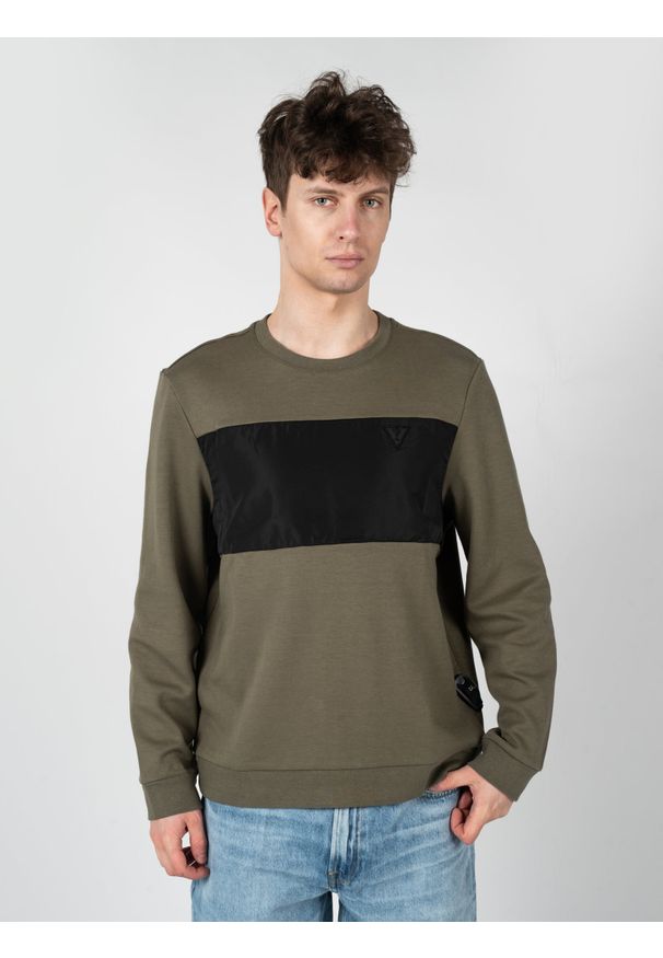 Guess Bluza "Remy" | X3GQ28K9PM0 | Mężczyzna | Khaki. Okazja: na co dzień. Kolor: brązowy. Materiał: bawełna, poliester. Długość: długie. Wzór: aplikacja. Styl: casual