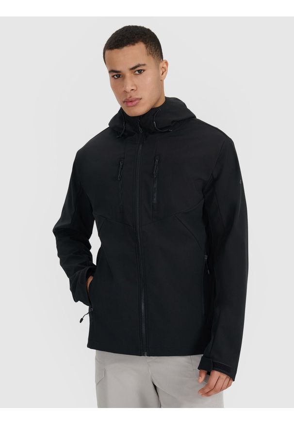 4f - 4F Kurtka softshell wiatroodporna membrana 8000 męska - czarna S. Typ kołnierza: kaptur. Kolor: czarny. Materiał: softshell. Technologia: Windstopper