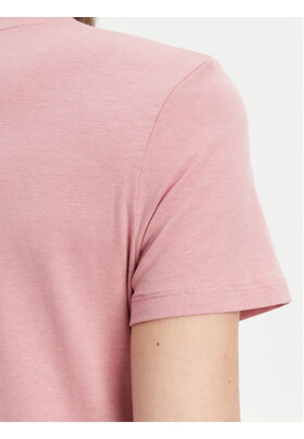 Guess T-Shirt O5RI01 KBBU1 Różowy Regular Fit. Kolor: różowy. Materiał: bawełna