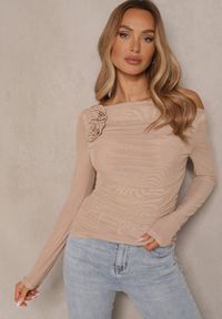 Renee - Beżowa Marszczona Bluzka z Siateczki Zdobiona Aplikacją w Kształcie Róży Olirisa. Okazja: na co dzień. Kolor: beżowy. Materiał: bawełna, jeans. Wzór: aplikacja. Styl: casual #5