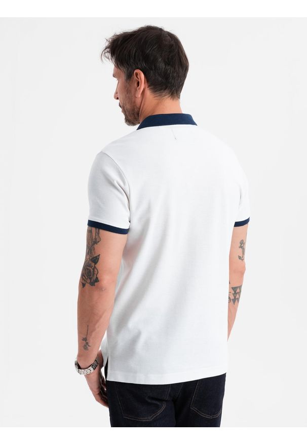 Ombre Clothing - Męska koszulka polo z kolorowymi akcentami – biała V2 OM-POSS-0105 - XXL. Typ kołnierza: polo. Kolor: biały. Materiał: dzianina, bawełna. Wzór: kolorowy. Styl: klasyczny, sportowy, elegancki