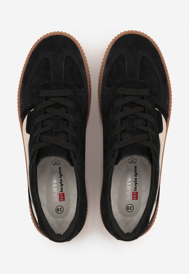 Renee - Czarne Sneakersy Kultowe Tenisówki z Zamszu Naturalnego ze Skórzaną Wkładką Rionae. Okazja: na randkę, na co dzień. Kolor: czarny. Materiał: skóra, zamsz