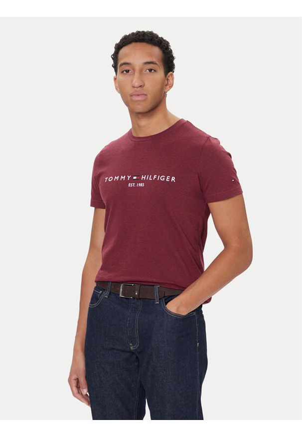 TOMMY HILFIGER - Tommy Hilfiger T-Shirt Logo MW0MW11797 Czerwony Regular Fit. Kolor: czerwony. Materiał: bawełna