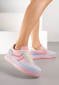Renee - Fioletowe Sneakersy Typu Kultowe Tenisówki na Niskiej Platformie Olritia. Nosek buta: okrągły. Zapięcie: sznurówki. Kolor: fioletowy. Materiał: materiał. Obcas: na platformie. Wysokość obcasa: niski