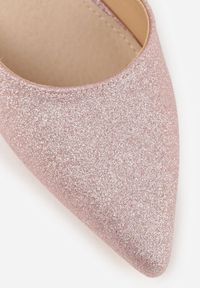 Born2be - Szampańskie Brokatowe Czółenka VICES na Obcasie z Wkładką ze Skóry Naturalnej Corata. Nosek buta: szpiczasty. Zapięcie: sprzączka. Kolor: złoty. Materiał: skóra. Wzór: aplikacja. Sezon: lato. Obcas: na obcasie. Wysokość obcasa: średni #9