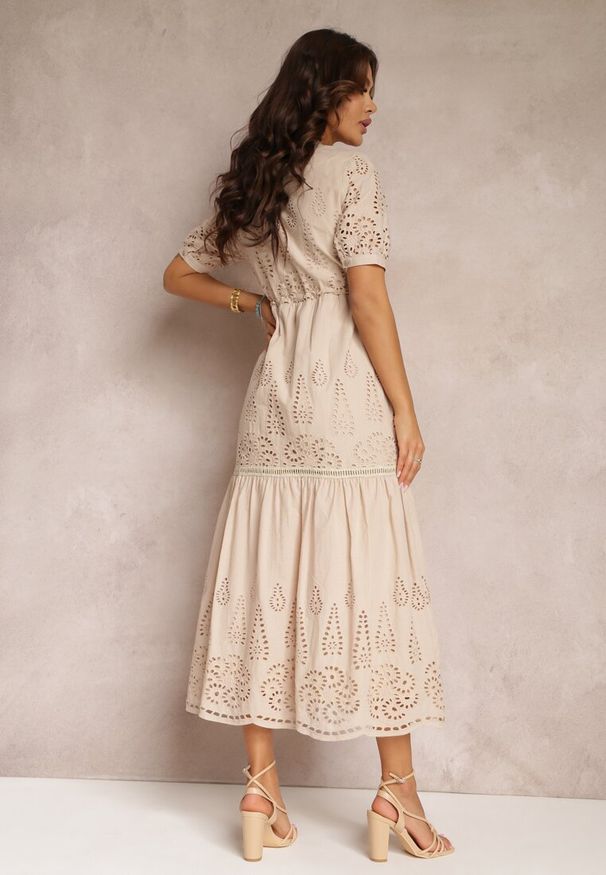 Renee - Beżowa Haftowana Sukienka Bawełniana ze Ściągaczem w Talii Ineryna. Kolor: beżowy. Materiał: bawełna. Wzór: haft. Sezon: lato. Styl: boho