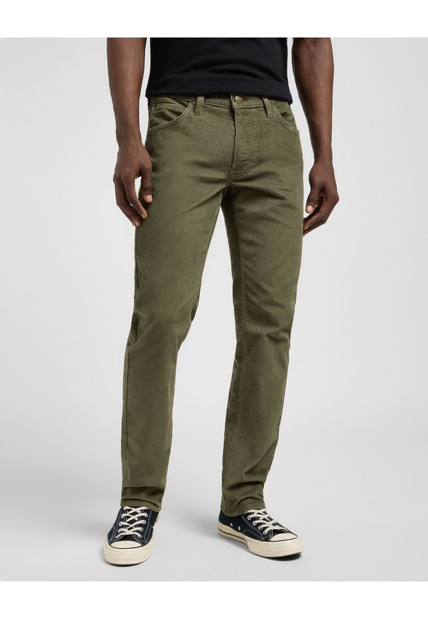 Lee - MESKIE SPODNIE LEE DAREN ZIP FLY MERCANTILE GREEN 112370534