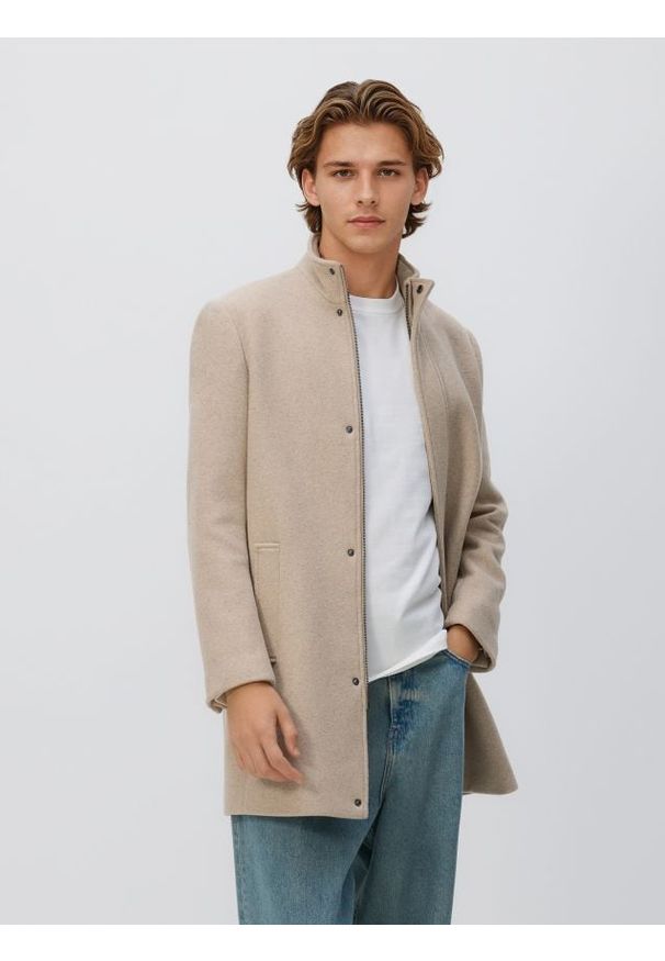 Reserved - Długi płaszcz z wełną - beżowy. Kolor: beżowy. Materiał: wełna. Długość: długie