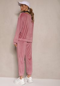 Renee - Ciemnoróżowy Komplet Dresowy z Welurowej Tkaniny Bluza i Joggery Lisarilia. Kolor: różowy. Materiał: tkanina, welur, dresówka