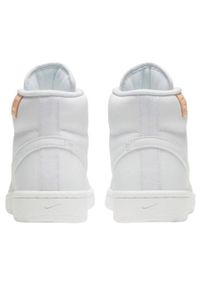 Nike - Buty Sportowe Damskie Court Royale 2 Swoosh Leather Mid Cut. Kolor: biały. Sezon: zima. Styl: sportowy