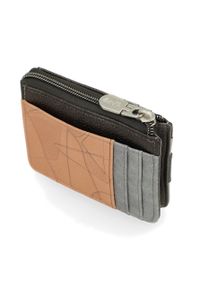 Etui na karty damskie Anekke, z efektownym nadrukiem i metalowym logo wyposażony w przegrodę na banknoty kieszeń na monety zamykaną na suwak oraz lic. Kolor: szary. Wzór: nadruk #5