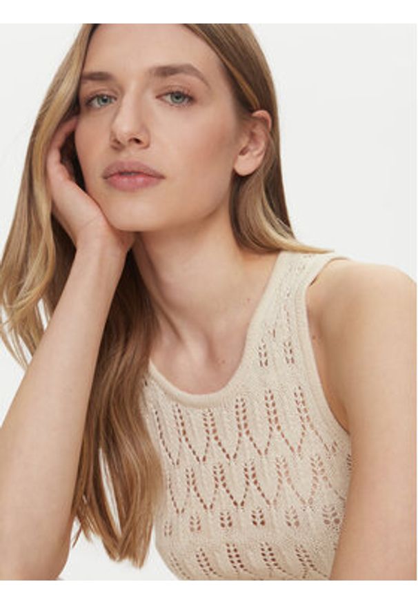 Vero Moda Sukienka letnia Fabienne 10317250 Beżowy Slim Fit. Kolor: beżowy. Materiał: syntetyk. Sezon: lato