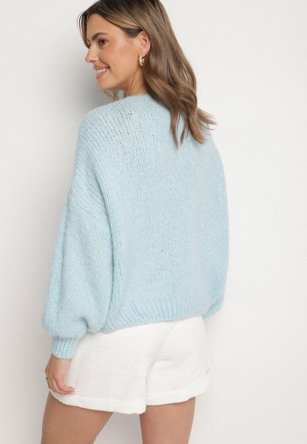 Born2be - Niebieski Kardigan Oversize z Wełną Zdobiony Kokardkami Eleathalie. Okazja: na co dzień. Typ kołnierza: kokarda. Kolor: niebieski. Materiał: wełna. Wzór: aplikacja. Styl: casual, elegancki