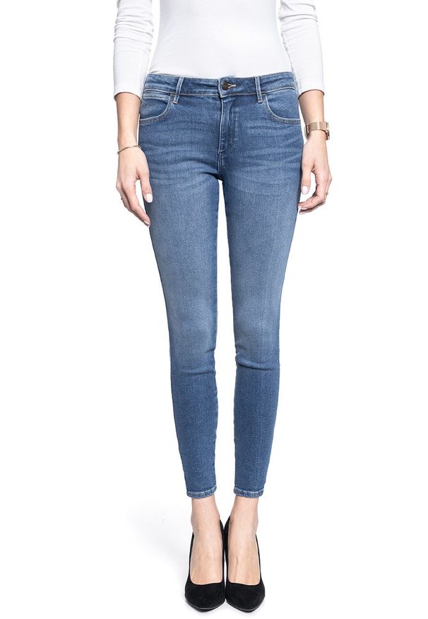 Wrangler - SPODNIE DAMSKIE WRANGLER SKINNY AIR BLUE W28KTX17T 112128337