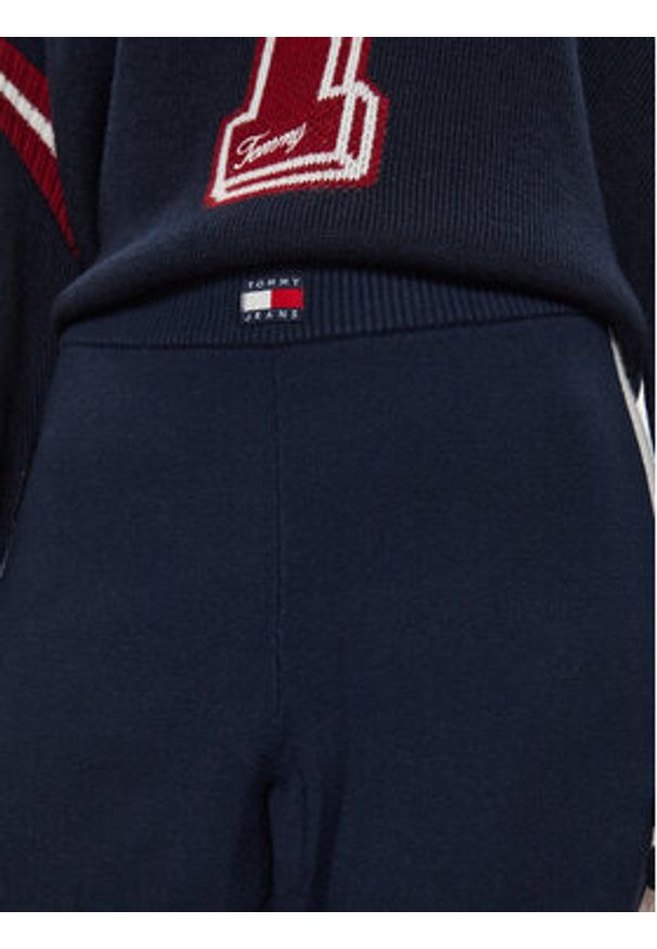 Tommy Jeans Spodnie materiałowe Badge DW0DW18532 Granatowy Wide Leg. Kolor: niebieski. Materiał: syntetyk