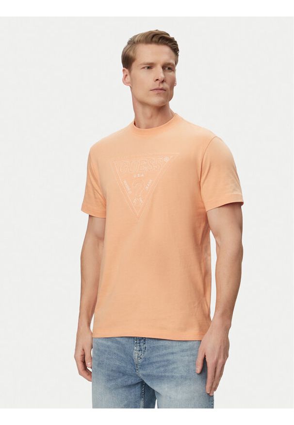 Guess T-Shirt M6GI15 K3008 Pomarańczowy Regular Fit. Kolor: pomarańczowy. Materiał: bawełna