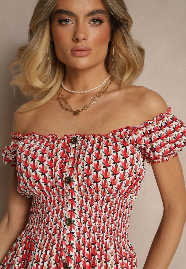 Renee - Czerwona Bawełniana Sukienka z Bufiastymi Rękawami i Guzikami Ronimera. Okazja: na co dzień. Kolor: czerwony. Materiał: bawełna. Styl: casual