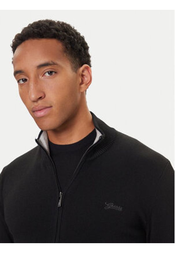 Guess Kardigan M5YR28 Z0122 Czarny Slim Fit. Kolor: czarny. Materiał: syntetyk