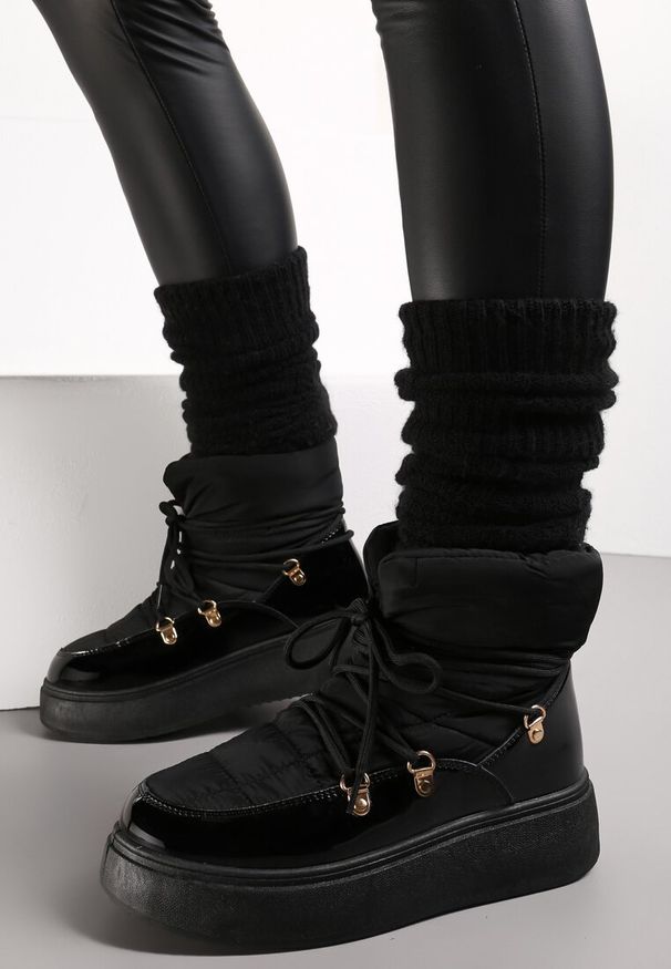 Renee - Czarne Wsuwane Śniegowce Ocieplone z Ozdobnym Wiązaniem Wokół Cholewki na Platformie Bebrra. Zapięcie: bez zapięcia. Kolor: czarny. Szerokość cholewki: normalna. Sezon: zima, jesień. Obcas: na platformie