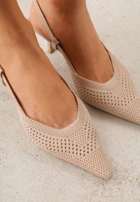 Born2be - Beżowe Czółenka na Szpilce z Odkrytą Piętą i Ażurową Cholewką Erifera. Okazja: na co dzień. Zapięcie: sprzączka. Kolor: beżowy. Materiał: jeans. Szerokość cholewki: normalna. Wzór: ażurowy. Obcas: na szpilce. Styl: casual, elegancki, klasyczny #3