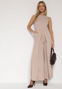 Born2be - Beżowy Elegancki Kombinezon z Ozdobnymi Zakładkami Zellysha. Okazja: na co dzień, na spotkanie biznesowe. Kolor: beżowy. Wzór: aplikacja. Styl: elegancki #2