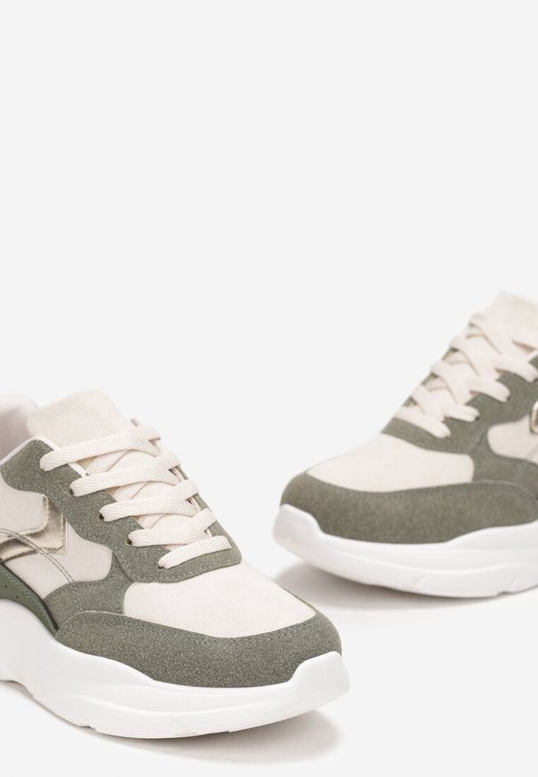 Born2be - Zielone Sneakersy z Modnymi Wstawkami i Grubą Podeszwą Neleca. Okazja: na co dzień. Nosek buta: okrągły. Zapięcie: sznurówki. Kolor: zielony, beżowy. Materiał: jeans, syntetyk, nubuk, materiał. Wzór: aplikacja. Obcas: na obcasie. Wysokość obcasa: niski